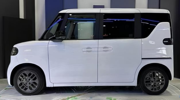 Mẫu xe điện mini giá hơn 300 triệu đồng của BYD lộ diện: Một lần sạc đi 180 km, chỉ phục vụ thị trường xe điện mini ‘màu mỡ’ nhất châu Á