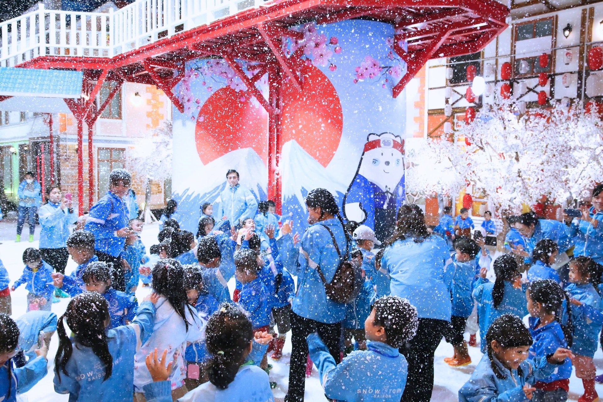 Dấu chấm hết cho 'thị trấn tuyết' 4.000m2 duy nhất ở Việt Nam: Snow Town Sài Gòn đột ngột đóng cửa sau 9 năm