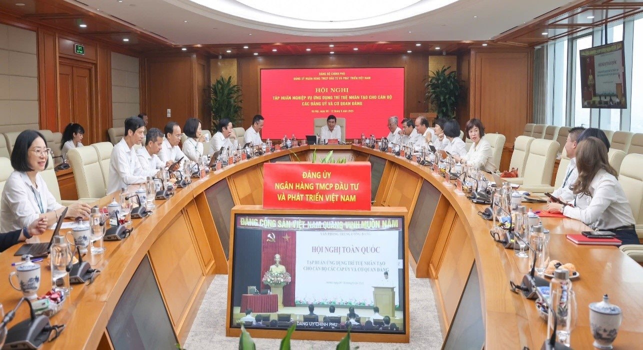 Giữ Đảng trong lòng dân – Bản lĩnh và niềm tin trong thời đại số:
Kỳ 2: Đảng ủy BIDV chủ động tuyên truyền, ngăn chặn, định hướng tư tưởng – góp phần đập tan âm mưu chống phá Đảng và Nhà nước