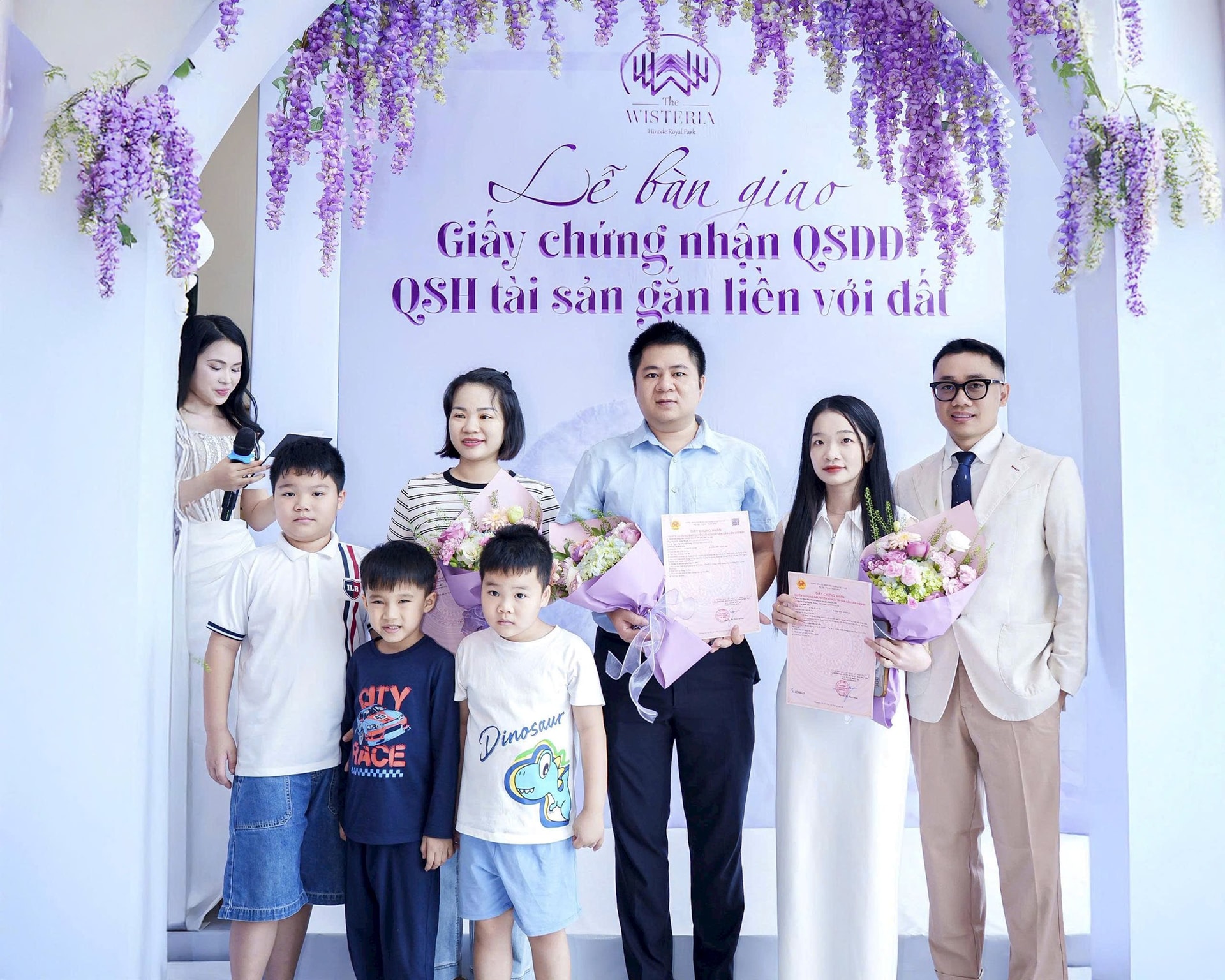 The Wisteria trao sổ hồng, khẳng định cam kết pháp lý