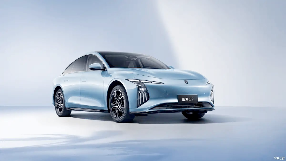 'Ông trùm' xe tải tại Việt Nam ra mắt xe điện giá hơn 400 triệu đồng: ngang cỡ Toyota Camry, đi Hà Nội-Quảng Trị chỉ trong 1 lần sạc