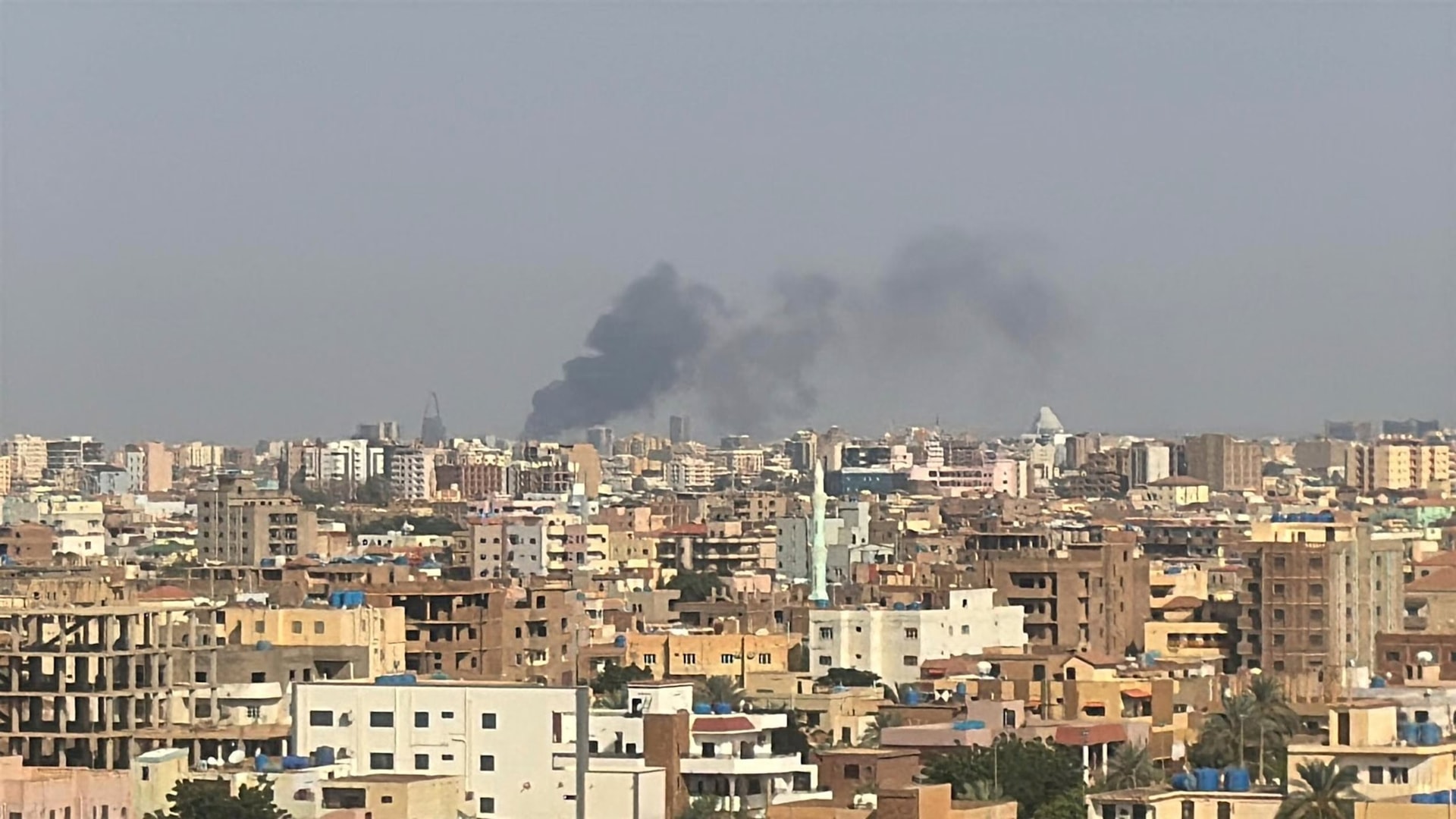 Quốc gia thu nhập thấp đang bị xếp nhóm "khủng hoảng nợ", nợ vượt 270% GDP