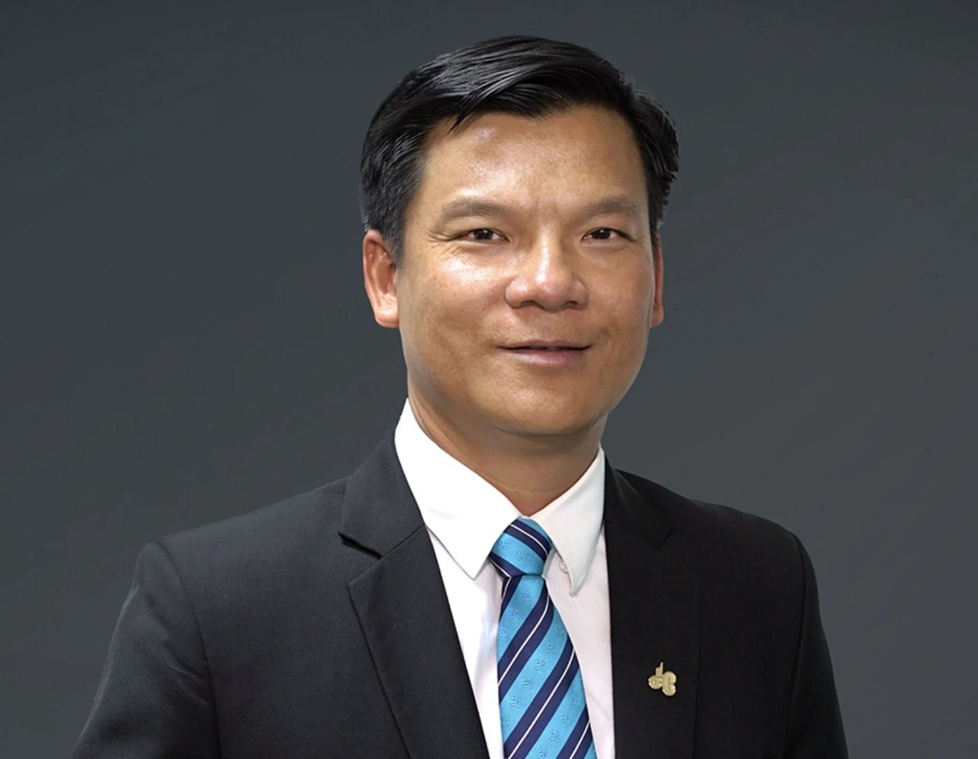 Từ nhiệm vị trí TGĐ Hòa Bình (HBC), ông Lê Văn Nam vẫn làm Chủ tịch công ty xây dựng riêng, là đối tác quen mặt của Sunshine