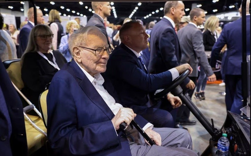 Warren Buffett bán ròng cổ phiếu liên tục 12 quý, âm thầm tiếp tục 'xả hàng' Apple