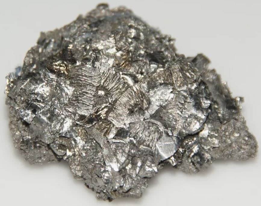 Giá hafnium ở châu Âu gần mức cao kỷ lục do Trung Quốc siết xuất khẩu và nhu cầu bùng nổ từ AI