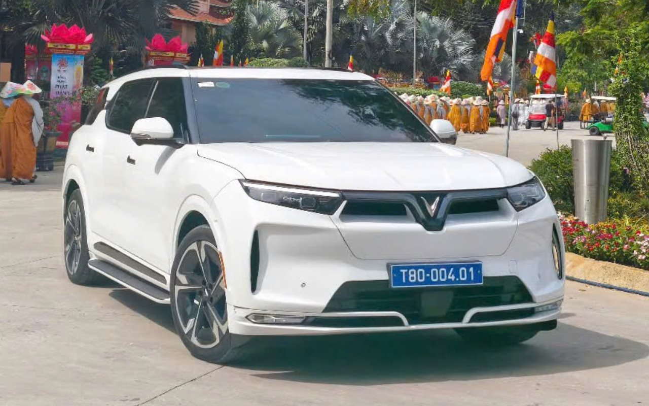 Tỉnh nổi tiếng với "tung lò mò" quyết liệt chuyển đổi xanh, sắm cả trăm ô tô điện làm xe công vụ