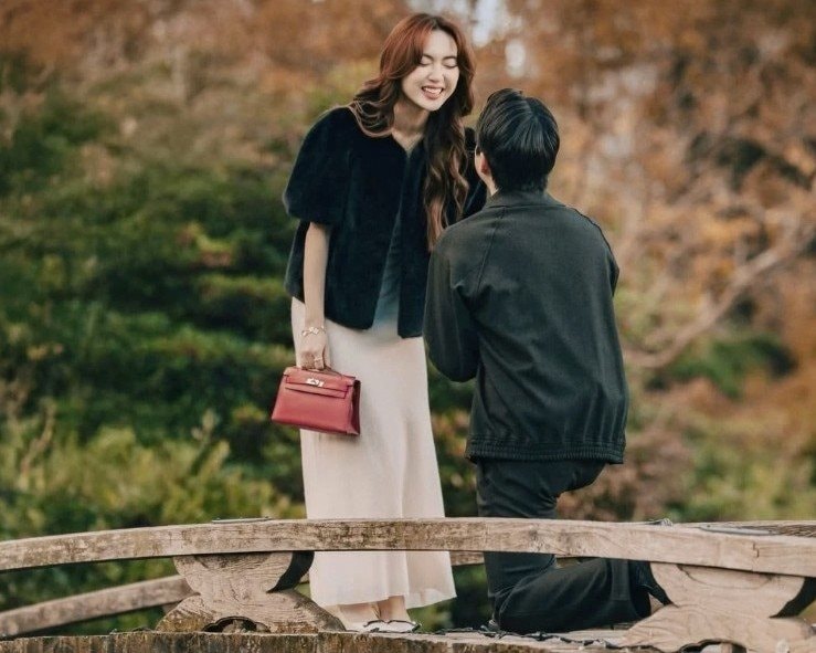 Rich kid Chloe Nguyễn, tiểu thư tập đoàn Capella Holdings được cầu hôn dưới cầu vồng tại Kyoto Nhật Bản