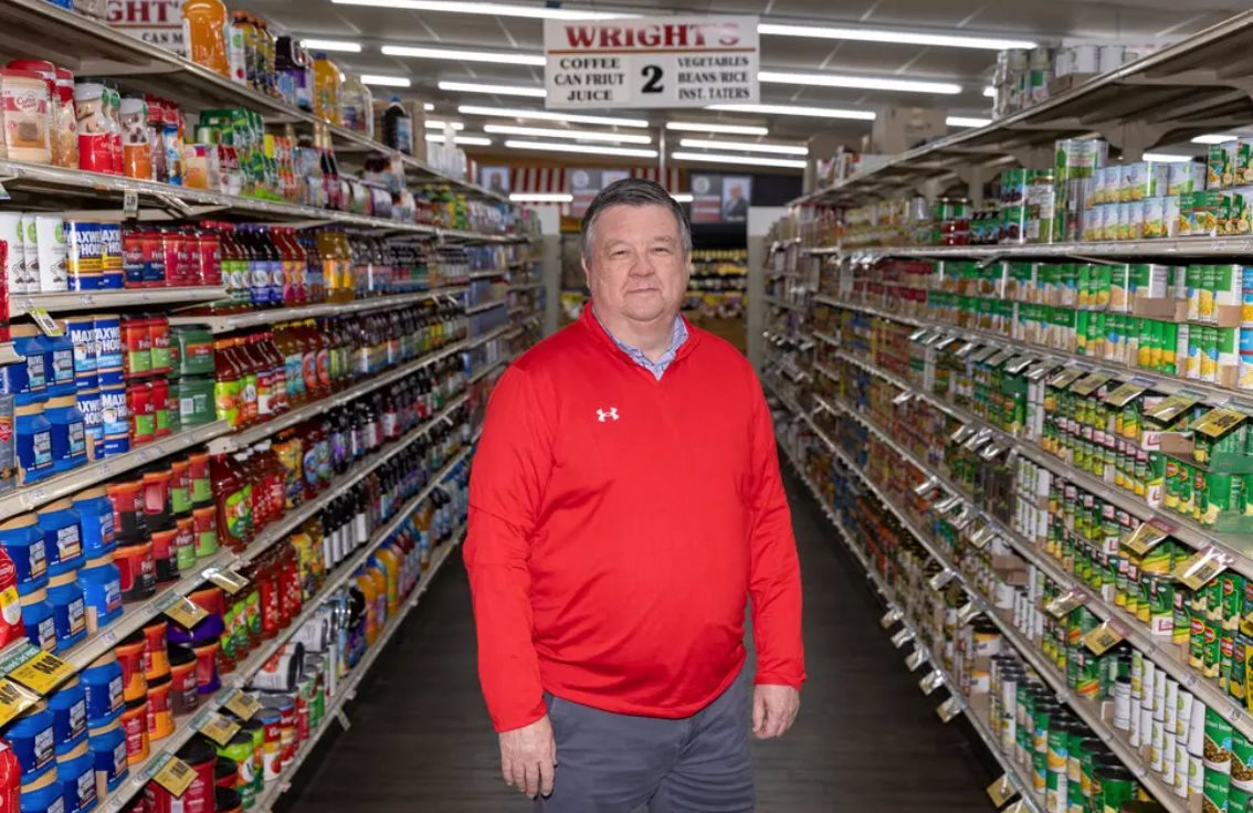 Nước Mỹ mất 'phao cứu sinh', hơn 4 triệu gia đình phải nhờ cậy ngân hàng thực phẩm: Chuyện gì đây?