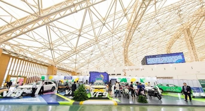 Hàng trăm gian hàng của doanh nghiệp Việt Nam và Mỹ, Đức, Nhật Bản, Hàn Quốc... tham dự  Tuần lễ Công nghiệp và Công nghệ Việt Nam 2025