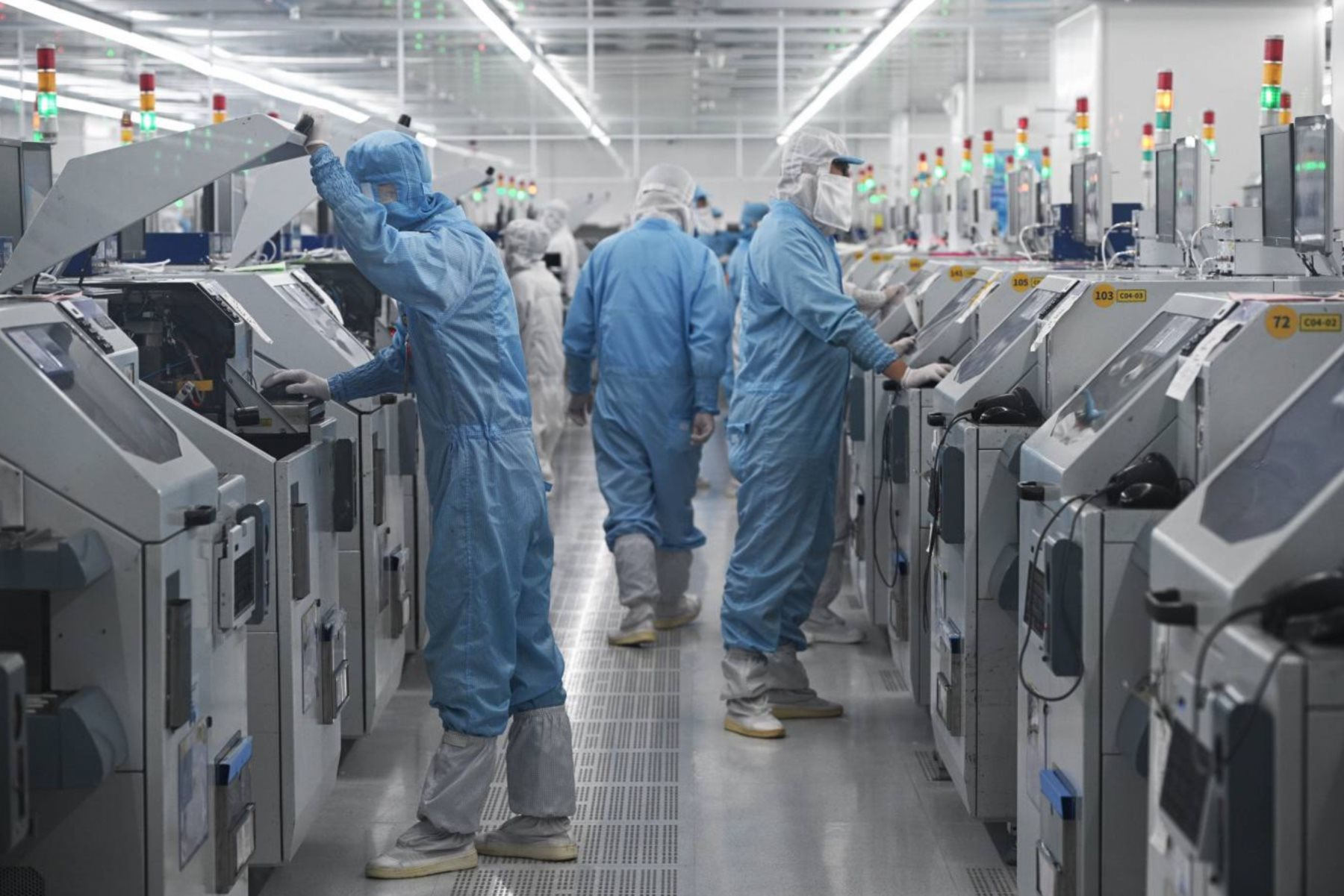 Quốc gia quyền lực nhất nhì BRICS 'tự cứu mình' giữa 'vòng vây' của Mỹ: Chắp vá, sao chép bằng mọi cách có thể, 'chỉ cách vài nano giây' là vượt mặt Mỹ