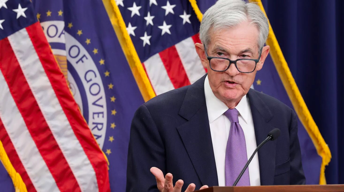 Liên tục bị 'dội nước lạnh', thị trường giảm mạnh kỳ vọng vào việc Fed hạ lãi suất: Từ 95% sẽ cắt giảm nay chỉ còn là... 'may rủi'