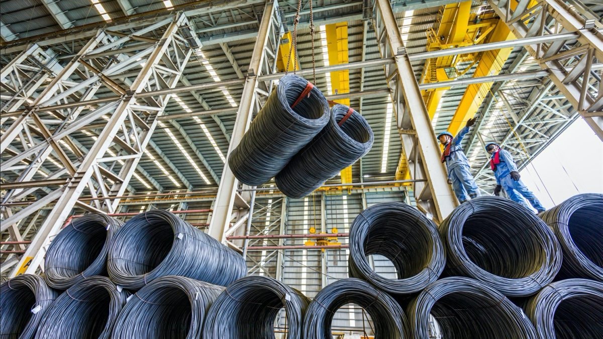 “Đại gia” thép một thời từng là đối thủ Hòa Phát bất ngờ “tái sinh” sau khi lãnh đạo ngồi “ghế nóng” VinMetal của tỷ phú Phạm Nhật Vượng