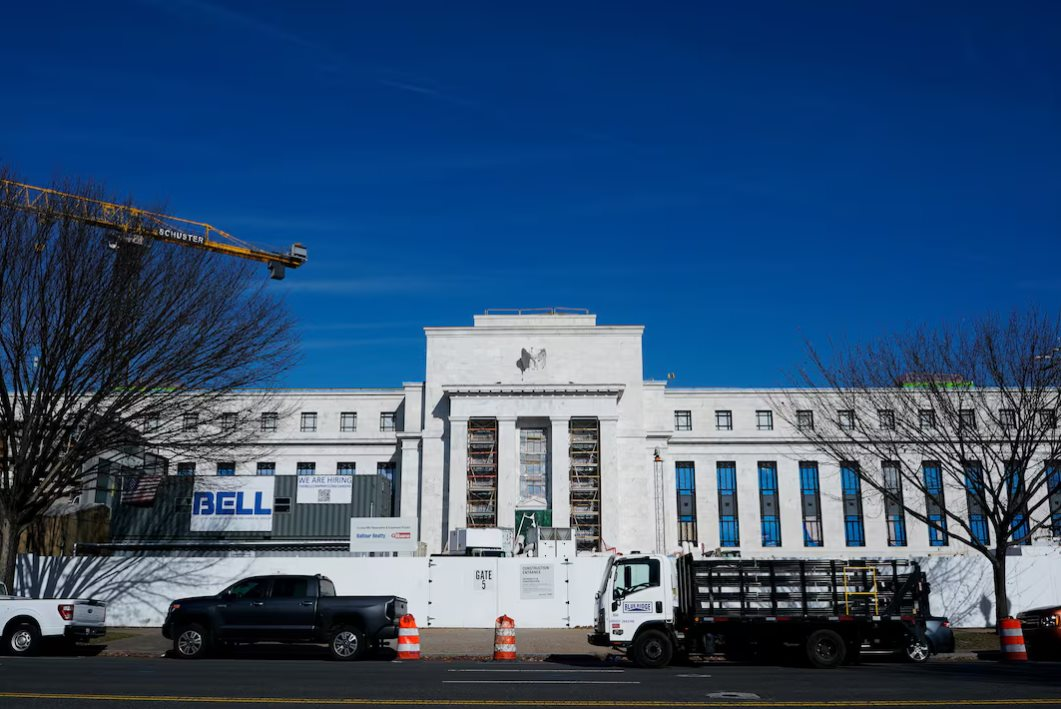 Hàng loạt quan chức phát biểu cứng rắn, dự đoán kịch bản Fed không cắt giảm lãi suất tăng vọt