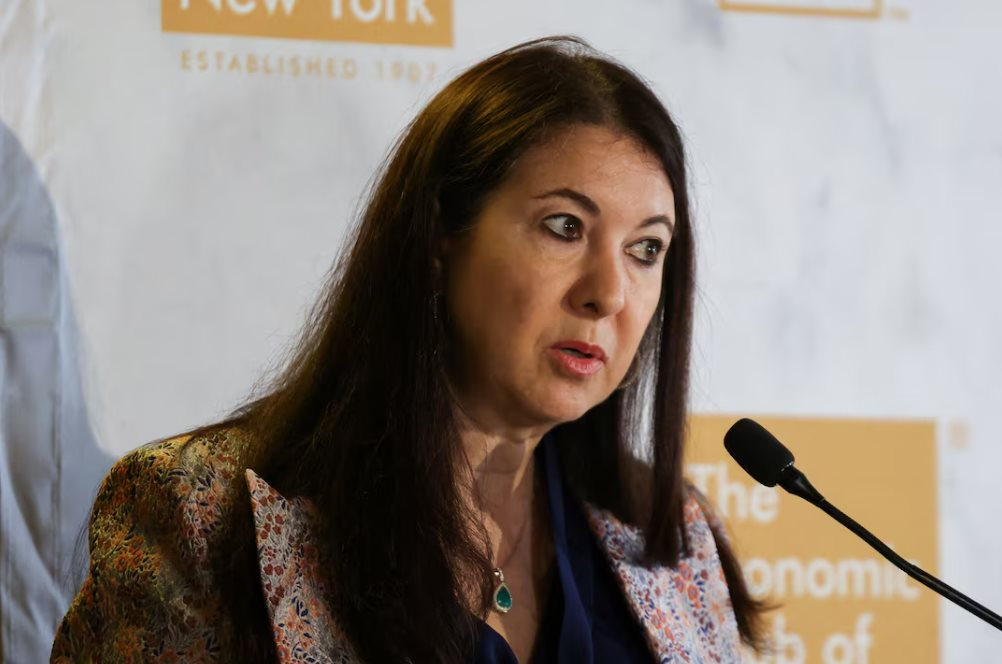 Cựu thống đốc Fed bị điều tra: Chồng toàn mua bán cổ phiếu ngay trước khi Fed ra quyết định then chốt