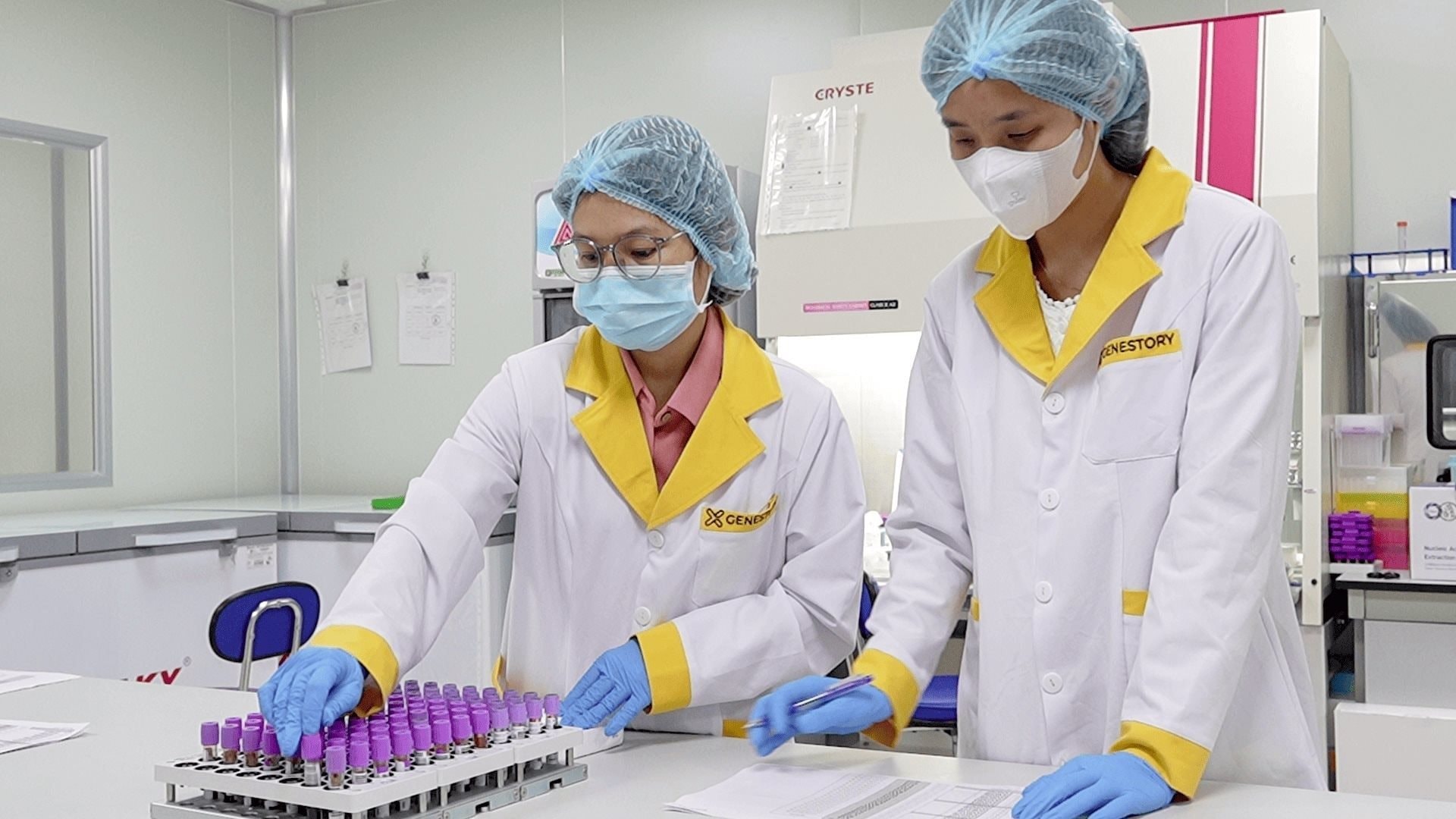 Bộ Công an và doanh nghiệp do Vingroup sáng lập dùng công nghệ gen để xác định danh tính 500.000 hài cốt liệt sĩ 