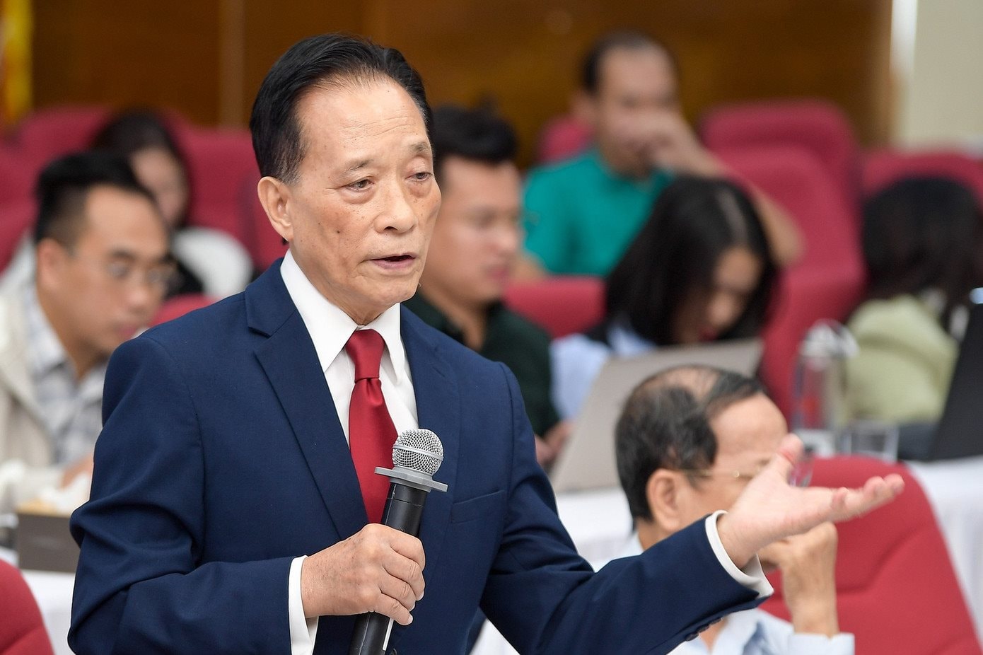 TS. Nguyễn Trí Hiếu: “Việc trữ vàng vật chất tại nhà là một sự lãng phí lớn đối với nền kinh tế”