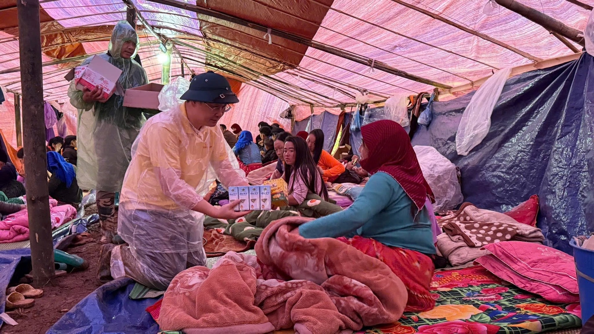 Vingroup gửi công văn hỏa tốc đề xuất hỗ trợ khẩn cấp thêm 500 tỷ đồng cứu trợ miền Trung