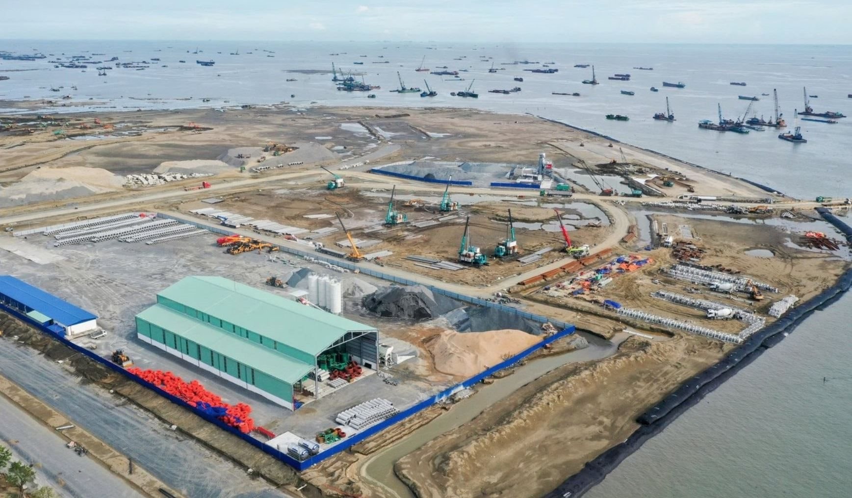 Hà Nội và TP. HCM tăng mạnh thu ngân sách từ đất