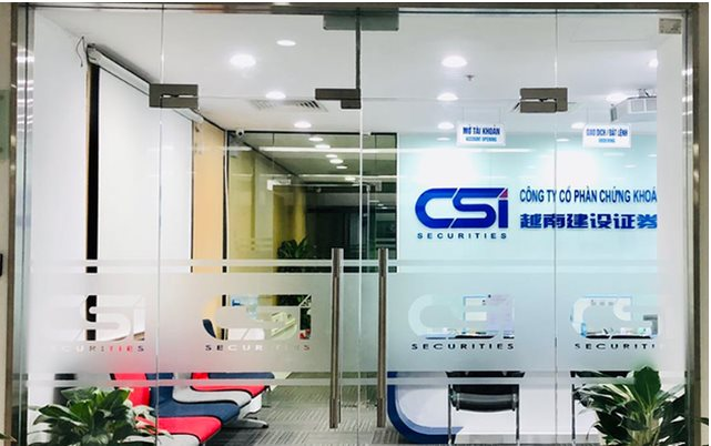 Chứng khoán Kiến thiết (CSI) của Chủ tịch Vương Vệ Á bị phạt gần nửa tỷ đồng vì loạt sai phạm
