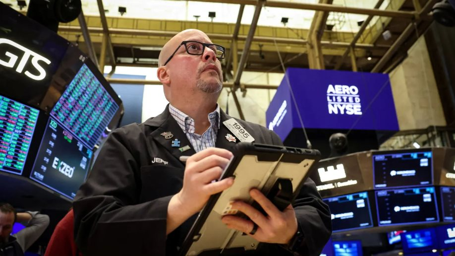 Dow Jones nhảy vọt hơn 660 điểm, ﻿chứng khoán Mỹ xanh mướt khi kỳ vọng Fed cắt giảm lãi suất ngày một tăng