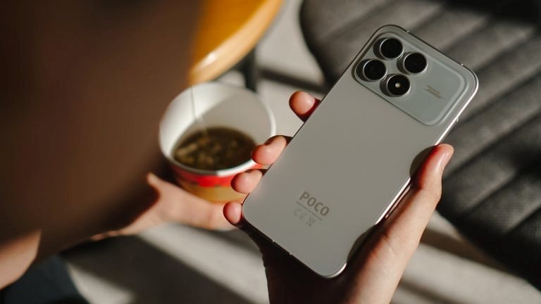 Một dòng smartphone ‘vua hiệu năng giá tốt’ vừa được đưa trở lại Việt Nam: Giá 17 triệu mà chip đỉnh nóc, loa công nghệ Bose, pin lớn nhất phân khúc