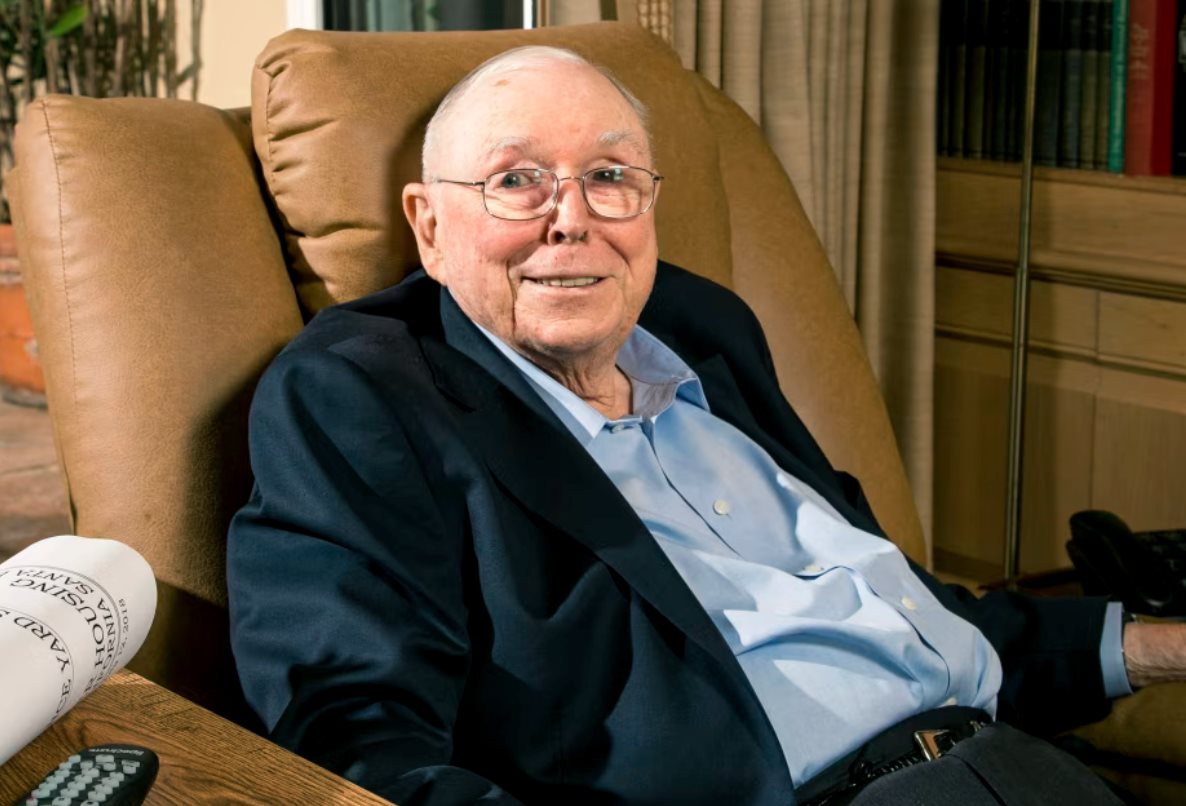 Chuyện chưa kể về cố tỷ phú Charlie Munger: 1 năm trước khi qua đời 'bỏ túi' thêm 50 triệu USD, đến hơi thở cuối cùng vẫn rất minh mẫn