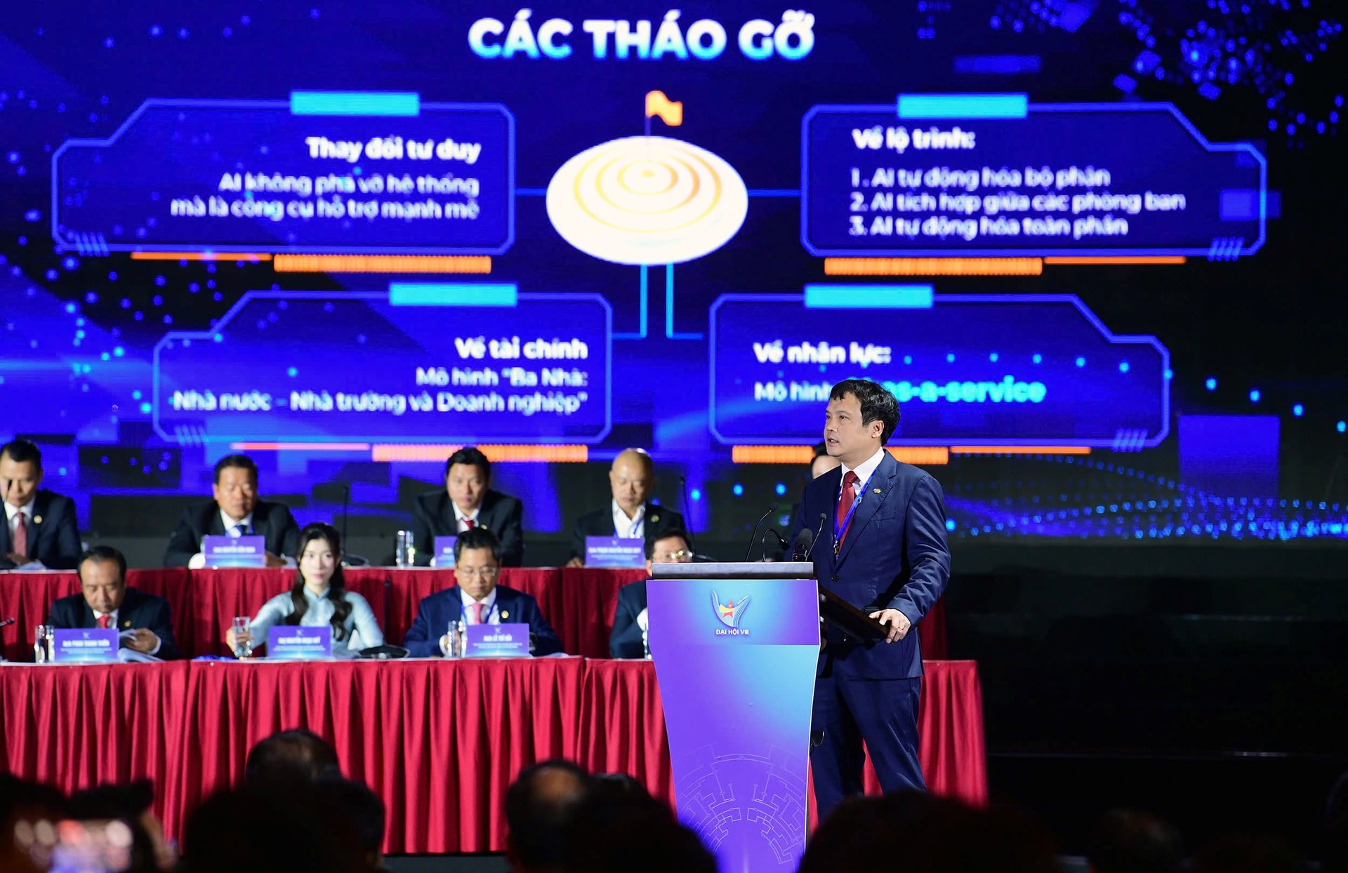 Tổng Giám đốc FPT: Doanh nhân trẻ cam kết ba đột phá mới 
