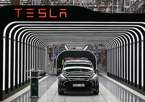 ‘Cơn đau đầu’ mới của Elon Musk: Doanh số giảm gần 1 nửa tại châu Âu khi thị trường xe điện chung tăng 26% – chuyện gì đang xảy ra?