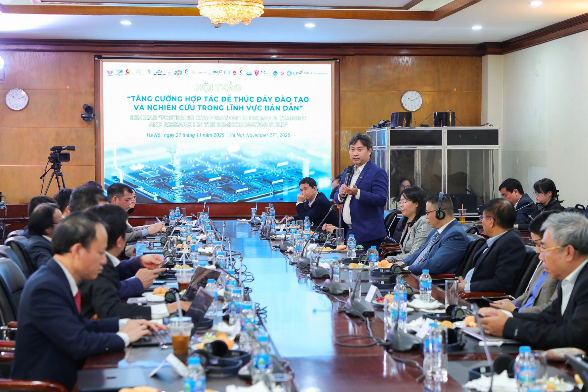 Lấp đầy hai “khoảng trống lớn” trong hệ sinh thái bán dẫn của Việt Nam