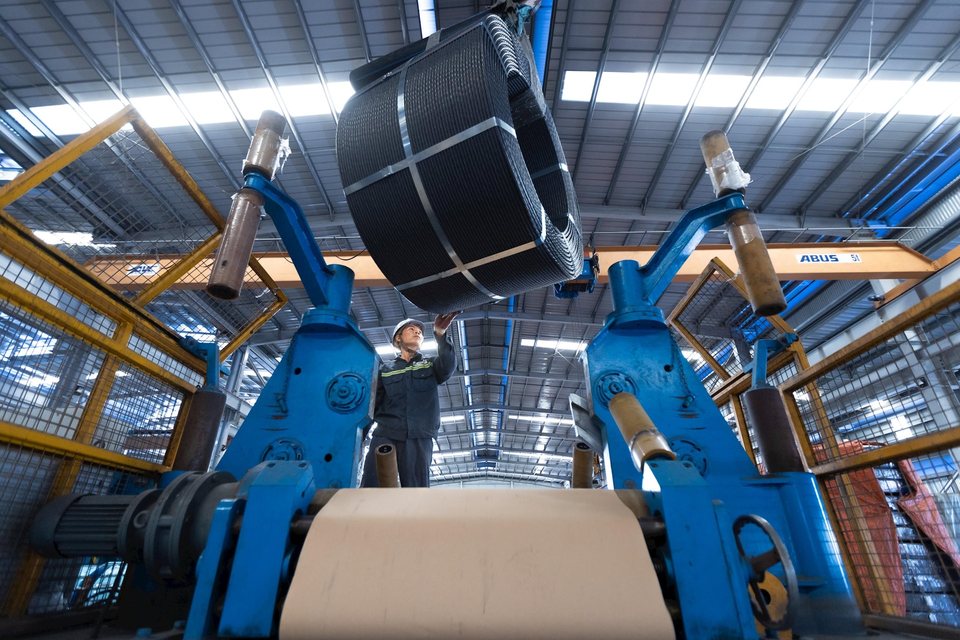 Hàng nghìn tấn loại thép cường độ cao duy nhất Hòa Phát sản xuất được tại Việt Nam được dùng tại Sân bay Long Thành,  các dự án cao tốc, Aeon Mall, Vinhomes