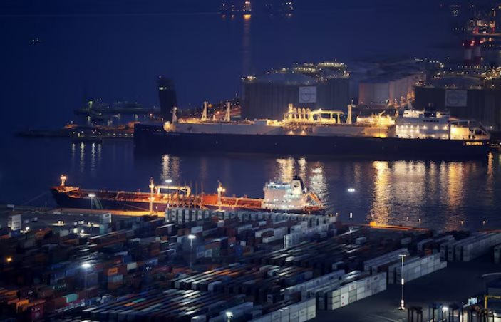 Thay thế Nga, châu Âu tìm thấy 'chân ái' là ông vua LNG của thế giới: Xuất khẩu cán mốc hơn 10 triệu tấn, giá giảm thấp nhất 1 năm