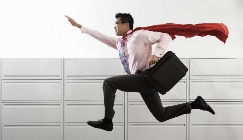 Áp lực nhan sắc trong giới công sở: Chạy đua ngoại hình để thăng tiến, đến nam giới cũng phải đi phẫu thuật vì kiếm thêm hàng nghìn USD