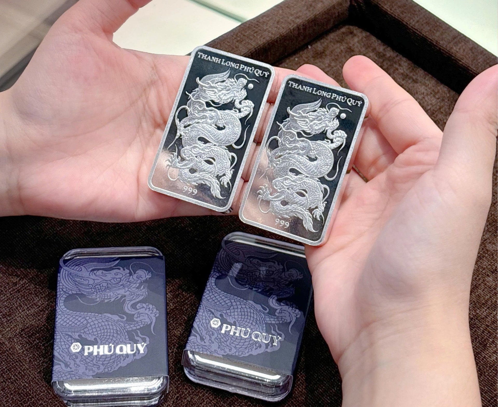 Giá bạc tiếp tục bứt phá, người mua lãi 99% từ đầu năm 