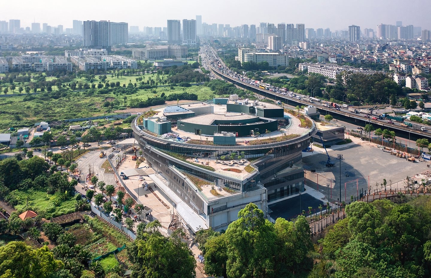 Một trường liên cấp "siêu xịn", thu học phí gần 1 tỷ đồng/năm