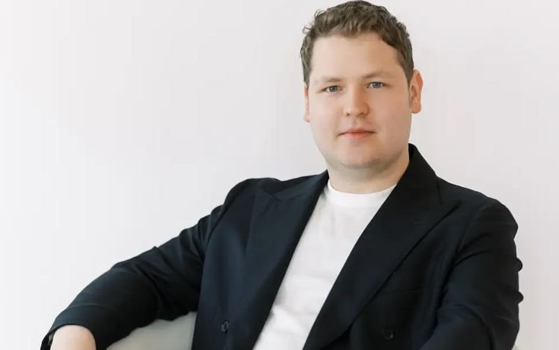 22 tuổi sở hữu 25 triệu USD, chàng trai gây 'sốc' với lối sống cày cuốc cực độ: Không bạn bè, làm việc đến 3 giờ sáng, ngủ trung bình chỉ 3,5 tiếng mỗi ngày