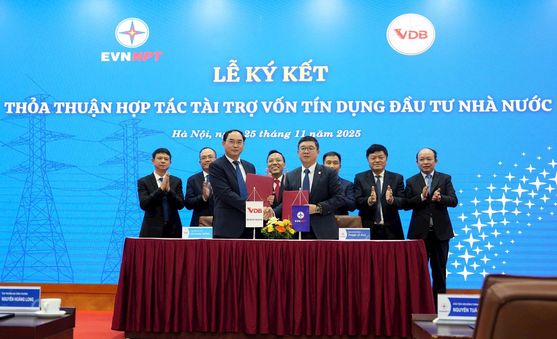 VDB ký thỏa thuận hợp tác tài trợ vốn tín dụng đầu tư của Nhà nước với EVNNPT