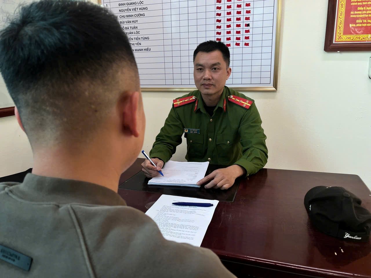 Công an cảnh báo thủ đoạn lừa đảo mới cực nguy hiểm nhắm vào người gửi tiền tiết kiệm