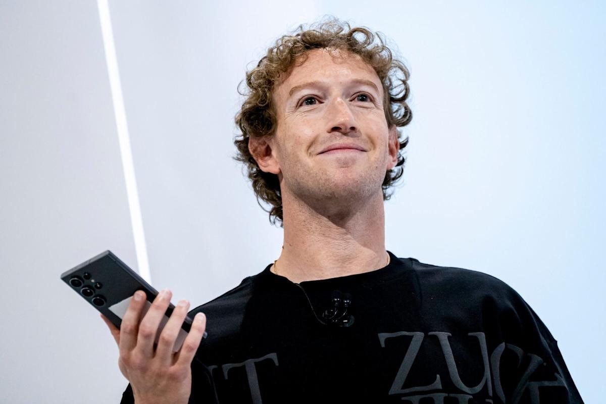 Mark Zuckerberg kéo Meta vào ‘cuộc chiến súp’ kỳ lạ với OpenAI: Đích thân tỷ phú nấu ăn mang đến nhà nhân viên để mời về làm việc