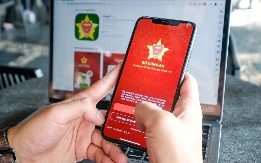 Công an phát thông báo về tài khoản an sinh xã hội trên VNeID, người dân cập nhật ngay kẻo mất quyền lợi