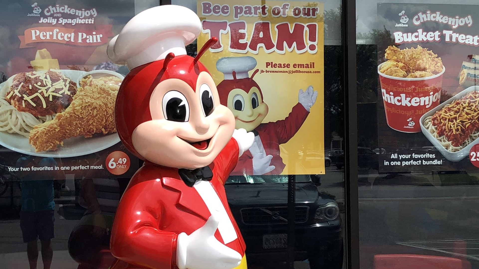 Gà rán Jollibee đang gây bão vì "săn tuần lộc" ở Việt Nam: Lãi đem về cho chủ Philippines tăng 45% lên gần 700 tỷ đồng trong 9T2025