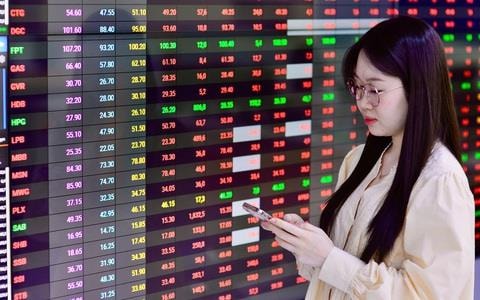 CTCK dự báo 3 kịch bản cho VN-Index tháng 12, chỉ tên nhóm cổ phiếu có triển vọng tích cực