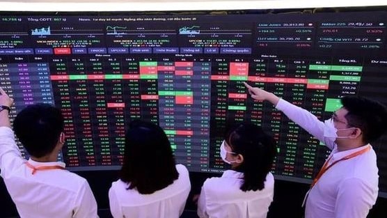 VN-Index có thể lên 1.920 điểm vào năm 2026, CTCK chỉ ra loạt nhóm ngành kỳ vọng "hút tiền" thời gian tới