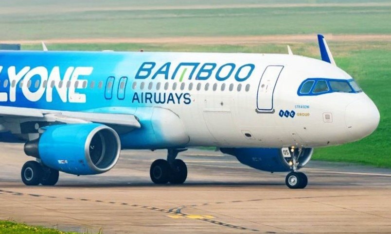 Logo FLC trở lại tr&#234;n th&#226;n t&#224;u bay Bamboo Airways 