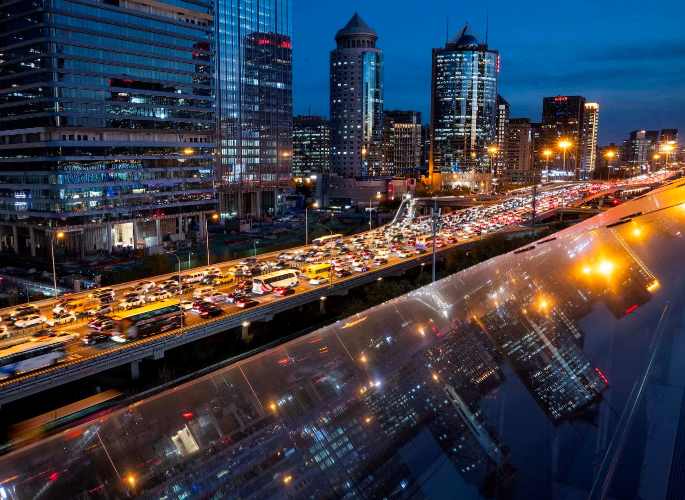 Trụ cột mạnh nhất của kinh tế Trung Quốc chao đảo