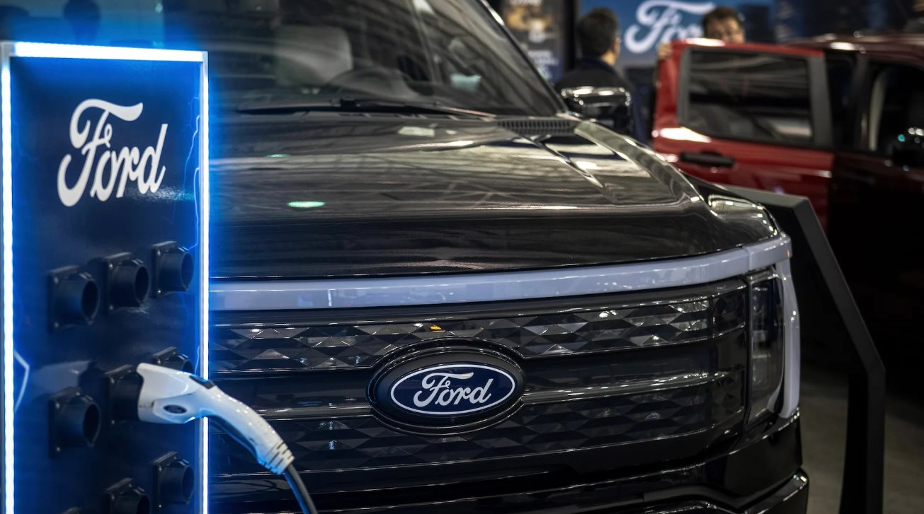 Ford mất 19,5 tỷ USD vì làm xe điện: Mảng EV liên tục lỗ ròng nhiều năm, phải chuyển hướng sang xe Hybrid