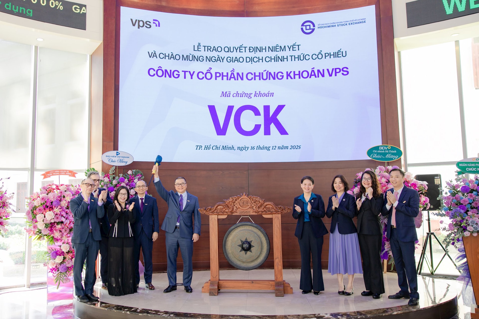 Cổ phiếu VCK của Chứng khoán VPS chính thức niêm yết trên HOSE