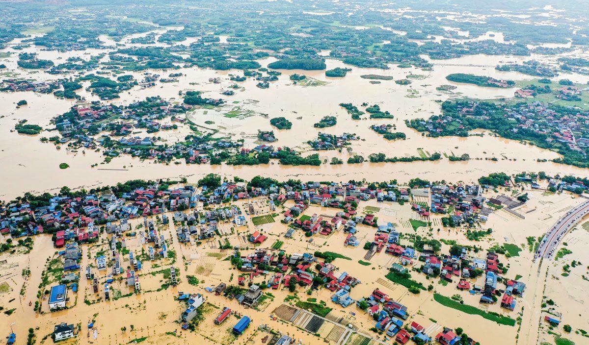 Bất chấp bão lụt, Việt Nam lập một kỷ lục khiến báo ngoại ngưỡng mộ