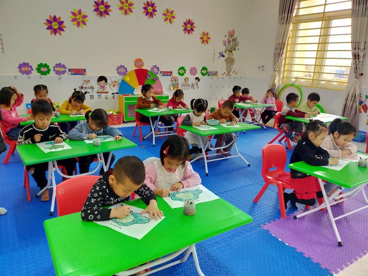 Sắp tới, trẻ em mầm non sẽ được làm quen với tiếng Trung, Nhật, Hàn?