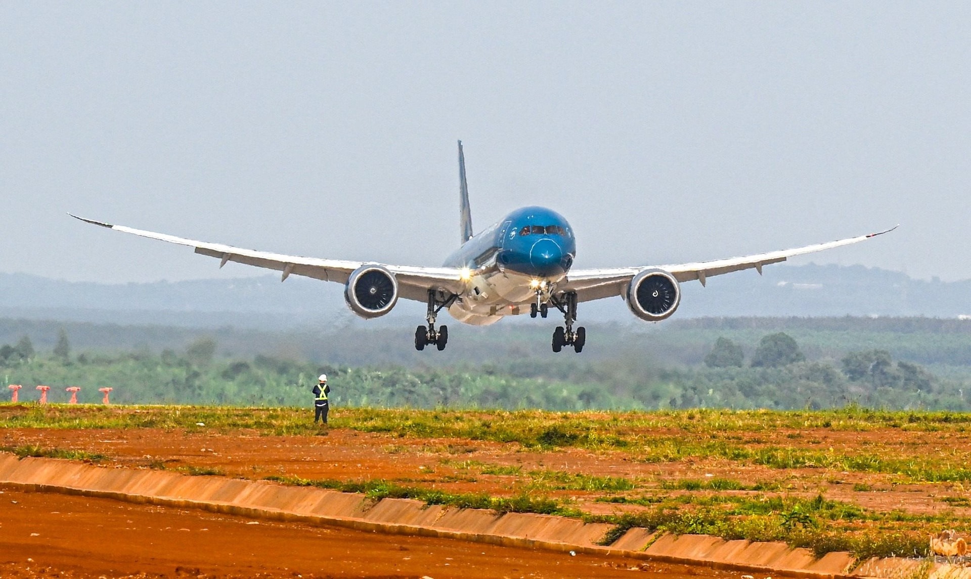 Vì sao Vietnam Airlines dùng dòng tàu bay thân rộng lớn nhất để kiểm tra kỹ thuật sân bay Long Thành?