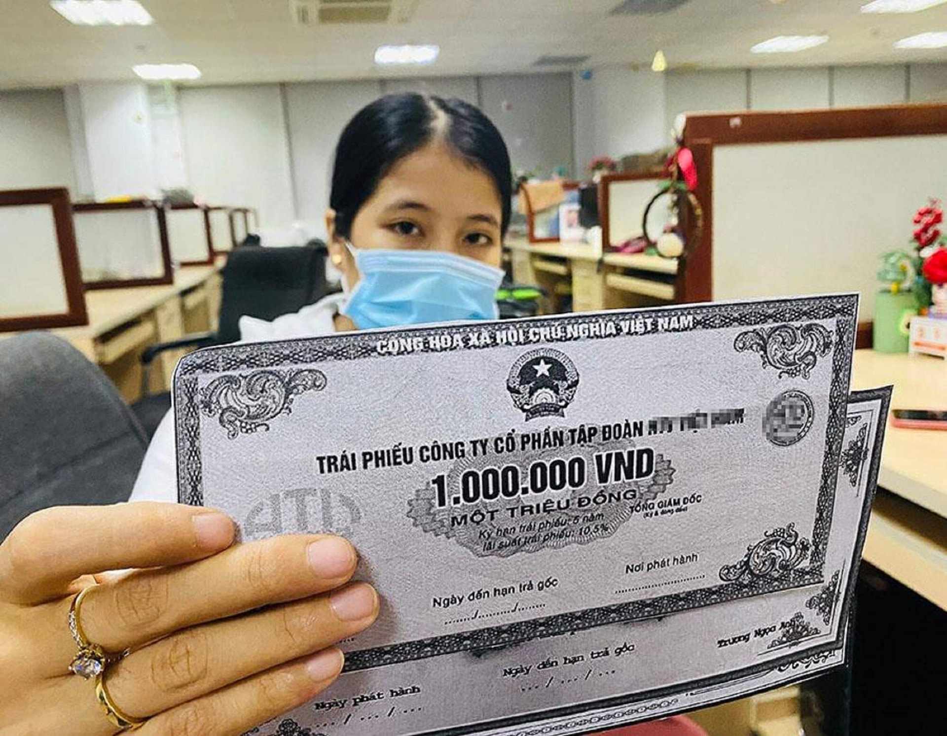 Một công ty xây dựng vừa hút thêm 2.000 tỷ đồng trái phiếu lãi suất cố định 12,5%/năm